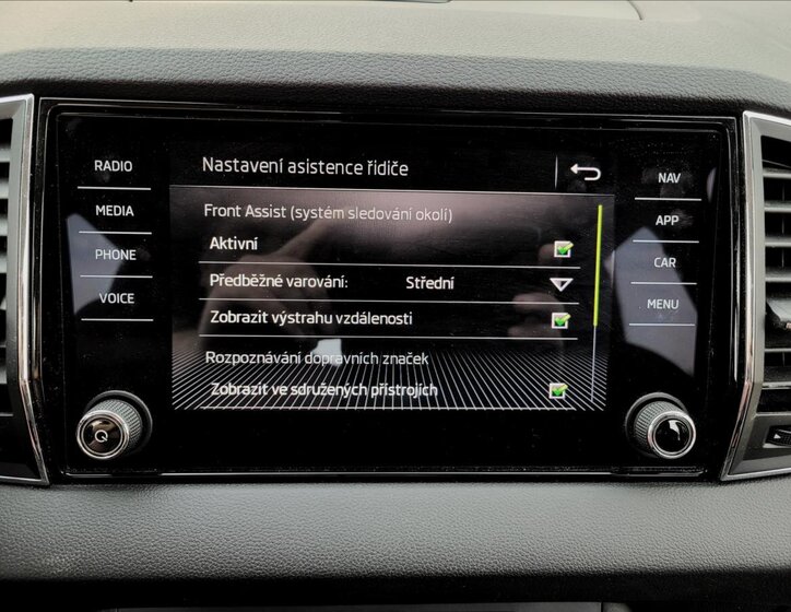 Škoda Karoq SUV / Terénní 1,6 l 85 kw