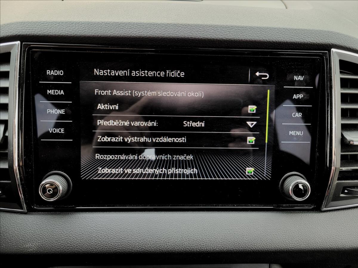 Škoda Karoq SUV / Terénní 1,6 l 85 kw