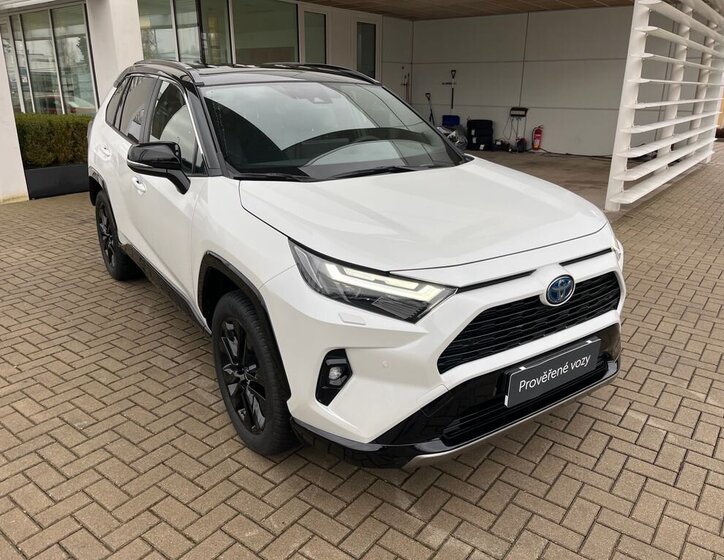Toyota RAV4 8