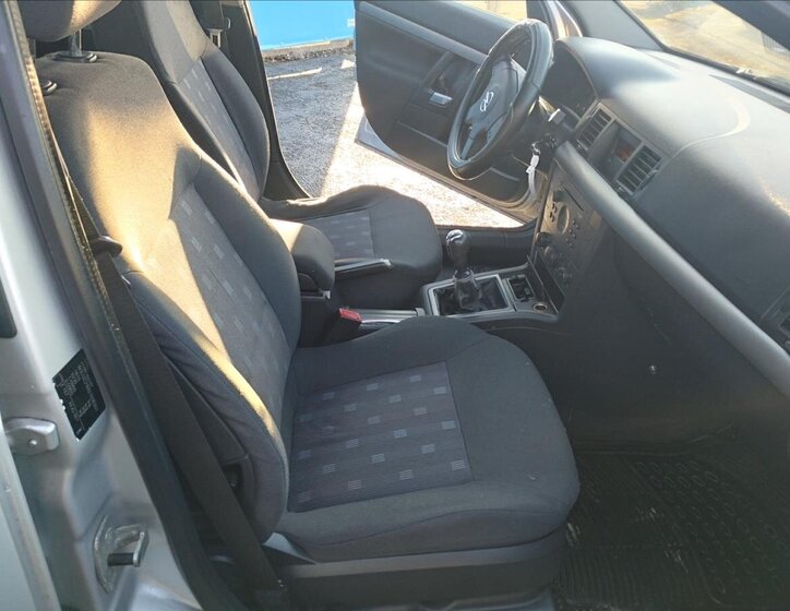 Opel Vectra Sedan 1,8 l 90 kw