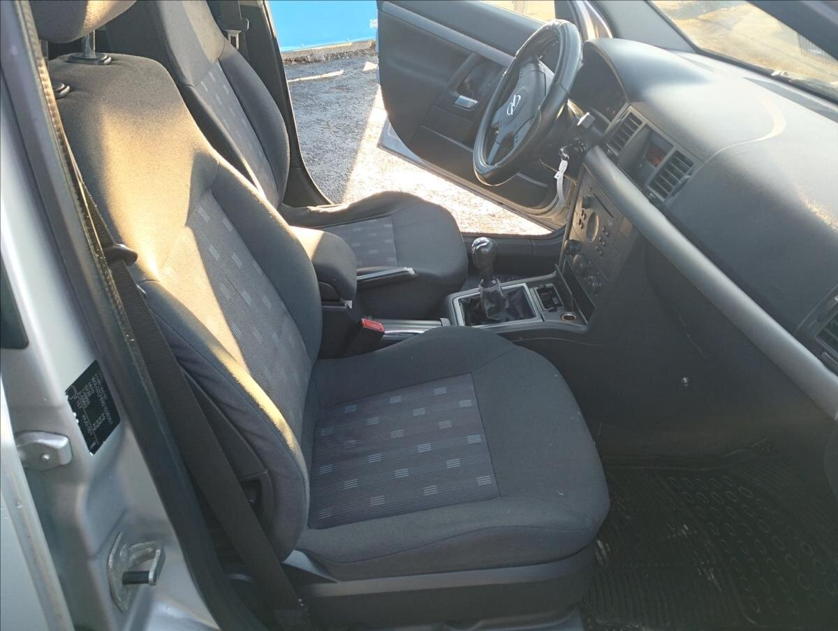 Opel Vectra Sedan 1,8 l 90 kw