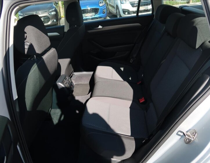 Volkswagen Passat Kombi 2,0 l 110 kw