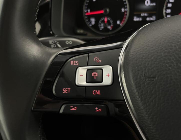 Volkswagen Multivan 17