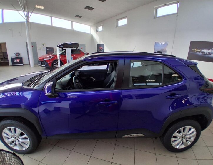 Toyota Yaris Cross SUV 1,5 l 68 kw