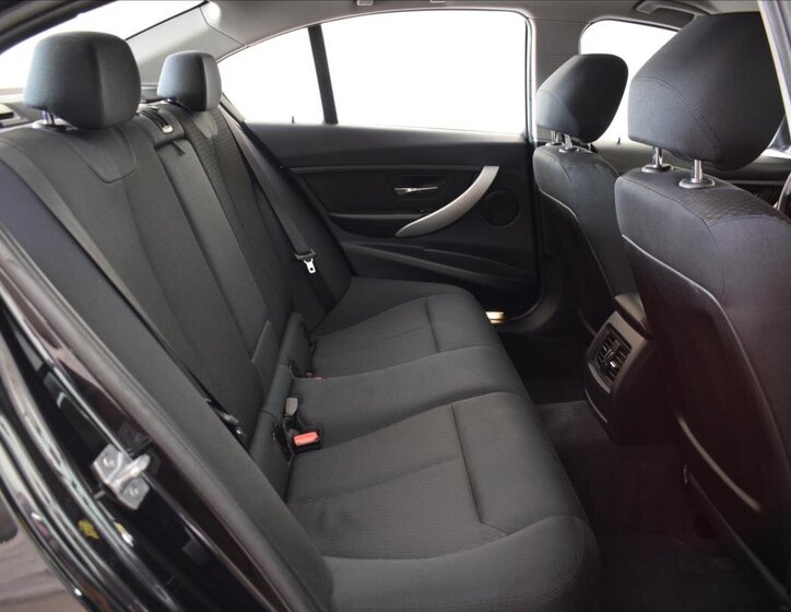 BMW Řada 3 Sedan / Limuzína 1,6 l 100 kw