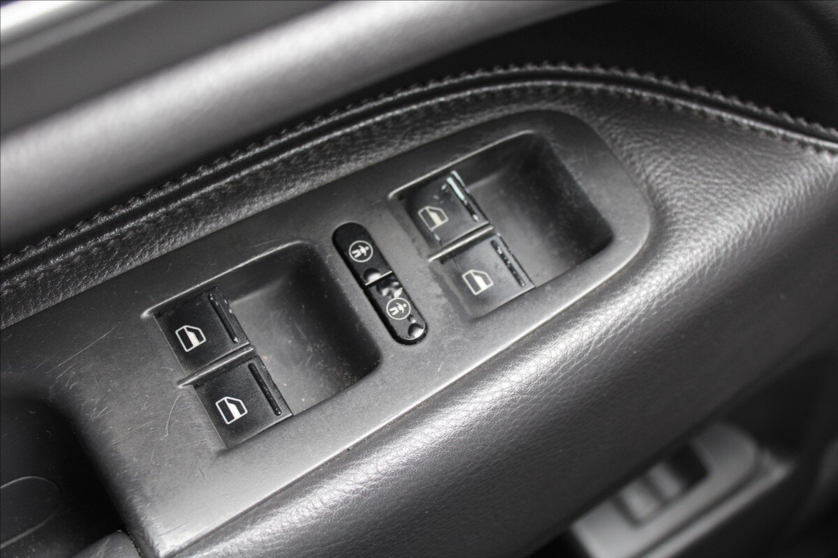 Volkswagen Touareg SUV / Terénní 3,0 l 165 kw