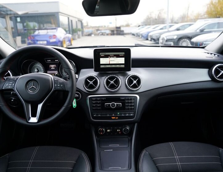 Mercedes-Benz GLA 24
