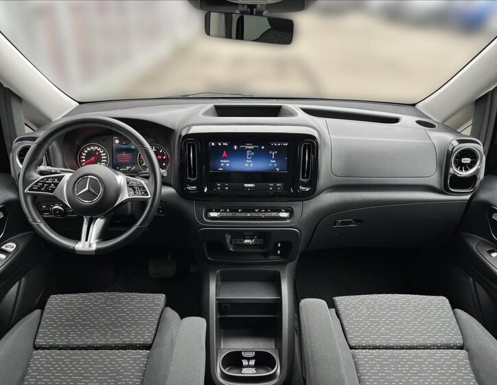 Mercedes-Benz Vito 13