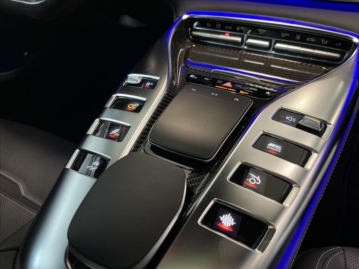 Mercedes-Benz AMG GT Sedan 4,0 l 470 kw