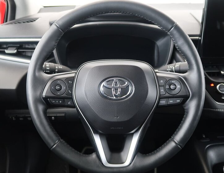 Toyota Corolla Sedan / Limuzína 1,8 l 72 kw