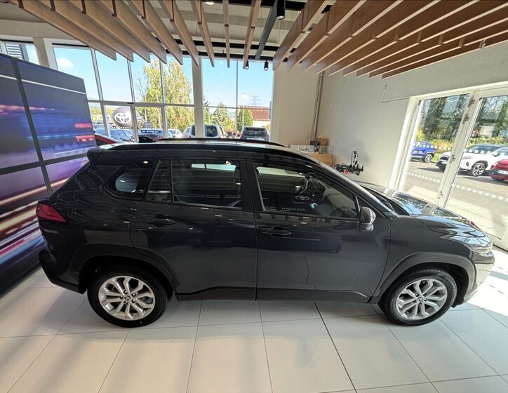 Toyota Corolla Cross SUV 1,8 l 103 kw