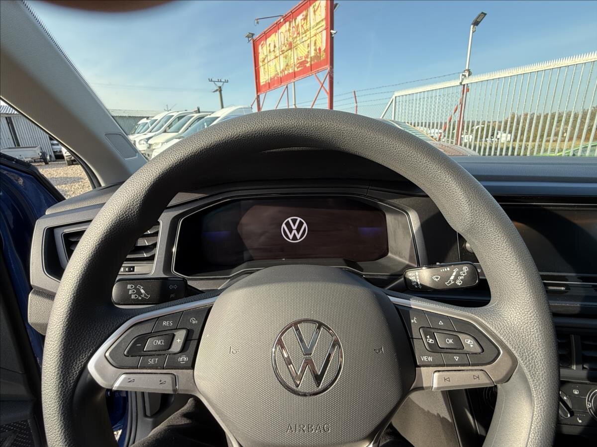 Volkswagen Polo Hatchback 999,0 70 kw