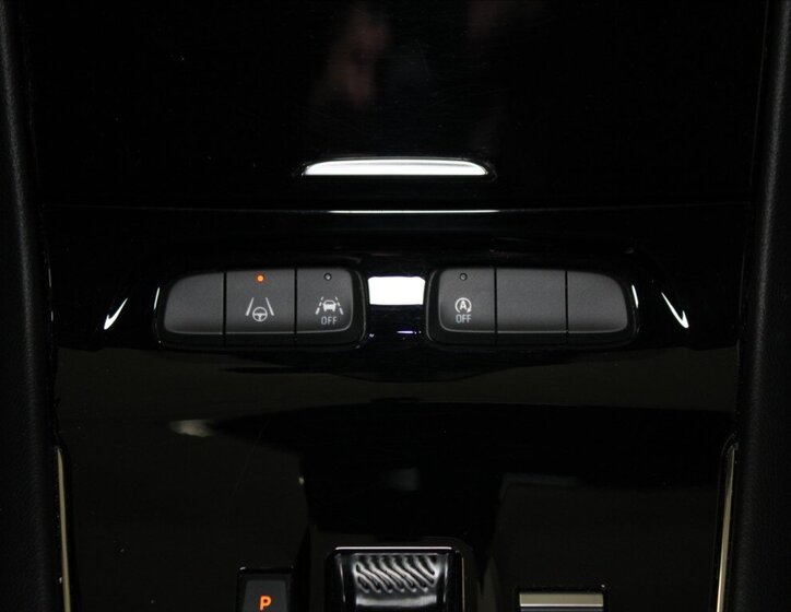 Opel Grandland SUV 1,5 l 96 kw