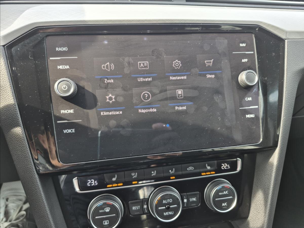 Volkswagen Passat Kombi 1,4 l 160 kw