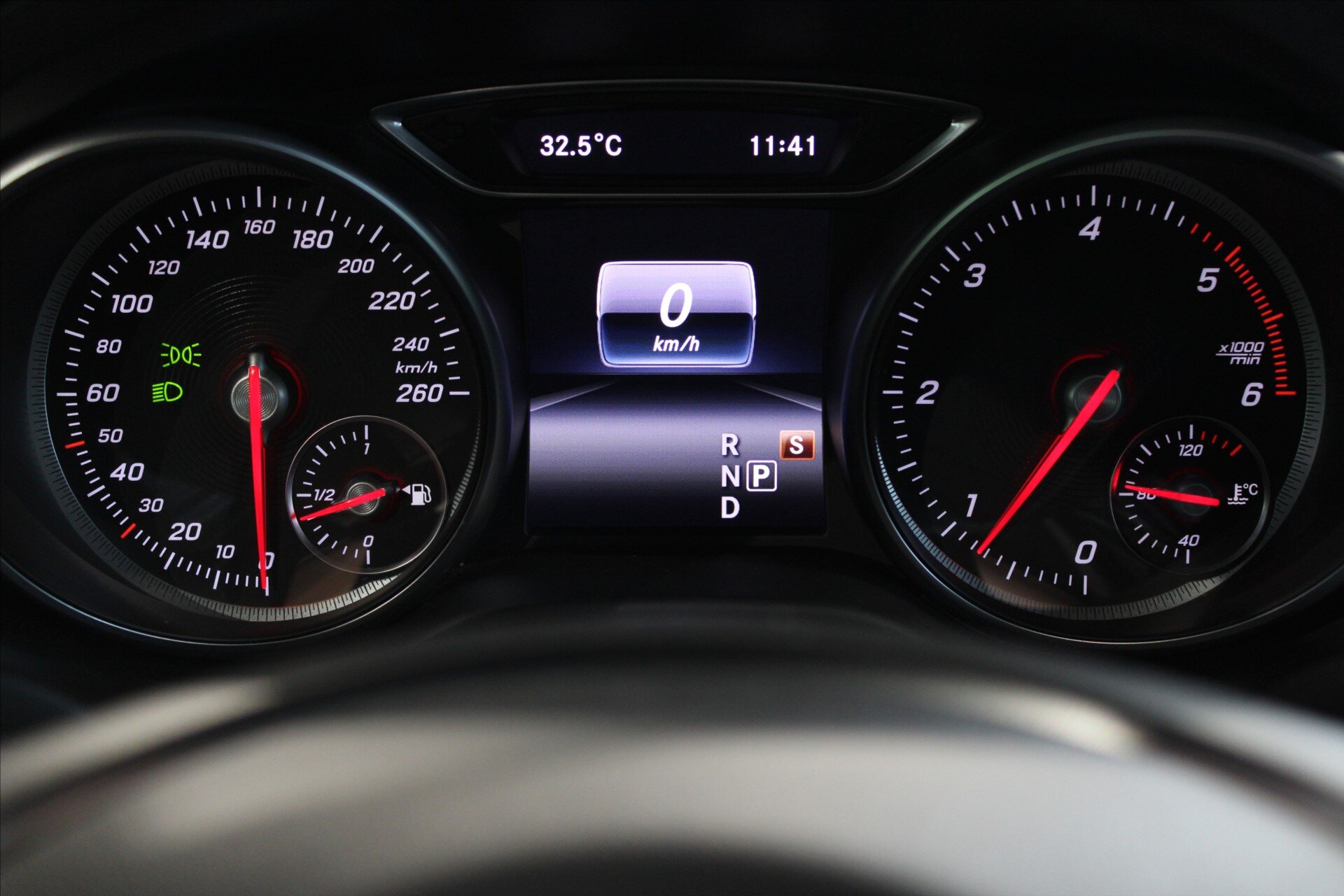 Mercedes-Benz CLA Kombi 2,1 l 125 kw
