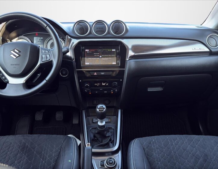Suzuki Vitara SUV / Terénní 1,4 l 95 kw