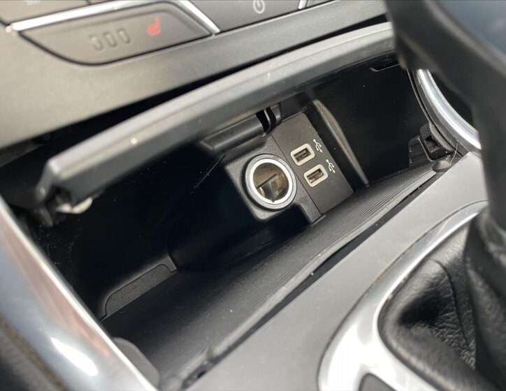 Ford S-MAX MPV 2,0 l 110 kw