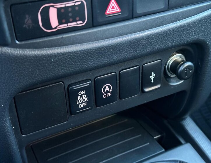 Mitsubishi L200 Pick-up 2,4 l 113 kw