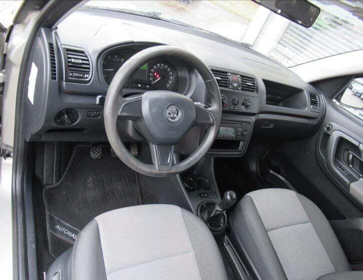Škoda Roomster 11