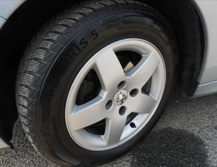 Peugeot 207 Kombi 1,4 l 54 kw