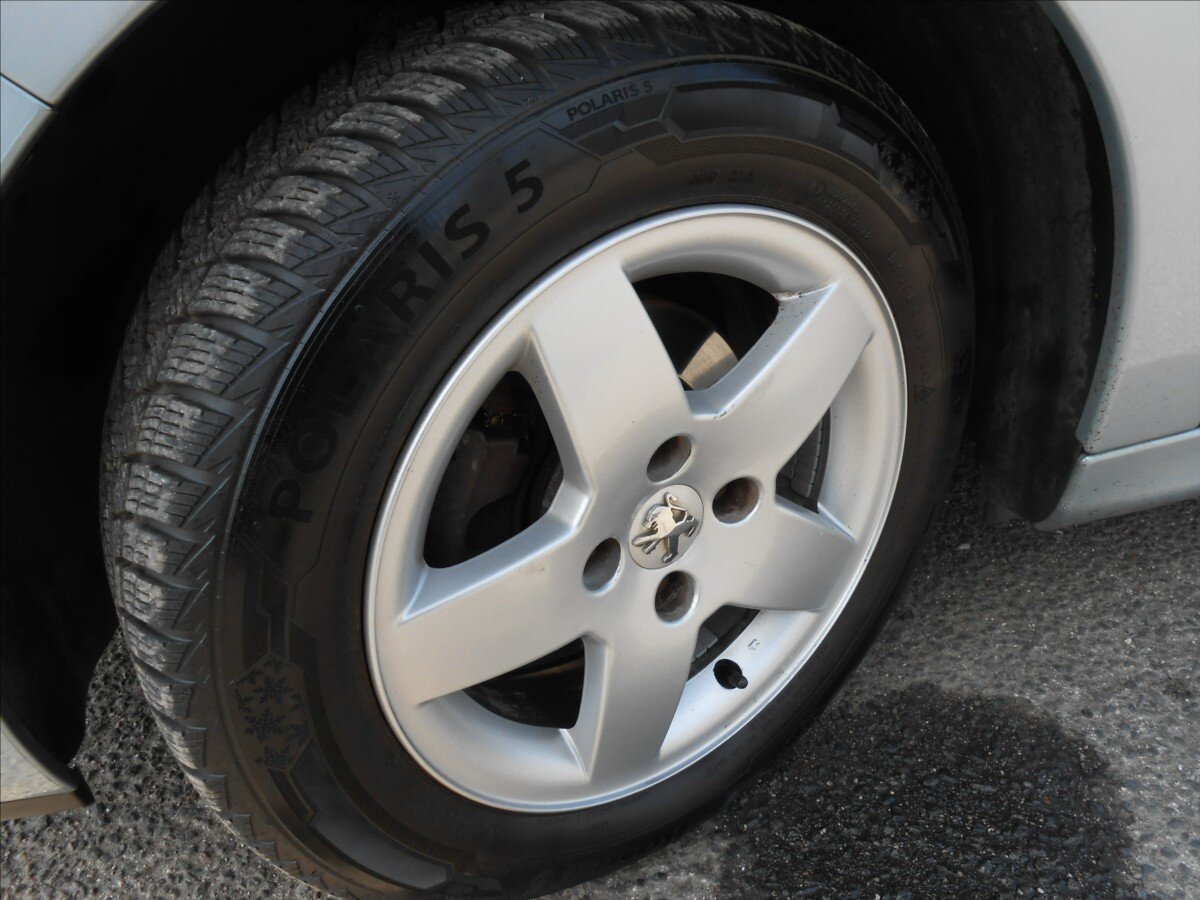 Peugeot 207 Kombi 1,4 l 54 kw