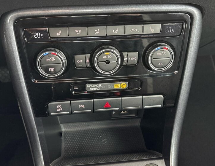 Volkswagen Beetle Hatchback 1,2 l 77 kw