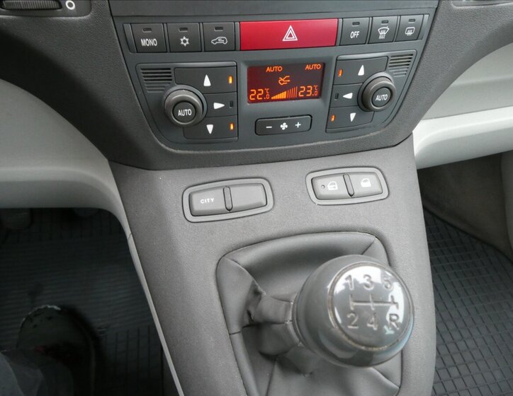 Fiat Idea Hatchback 1,4 l 70 kw