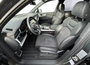 Audi Q7 4