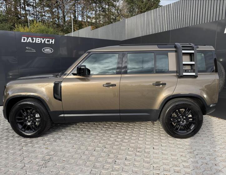 Land Rover Defender 5