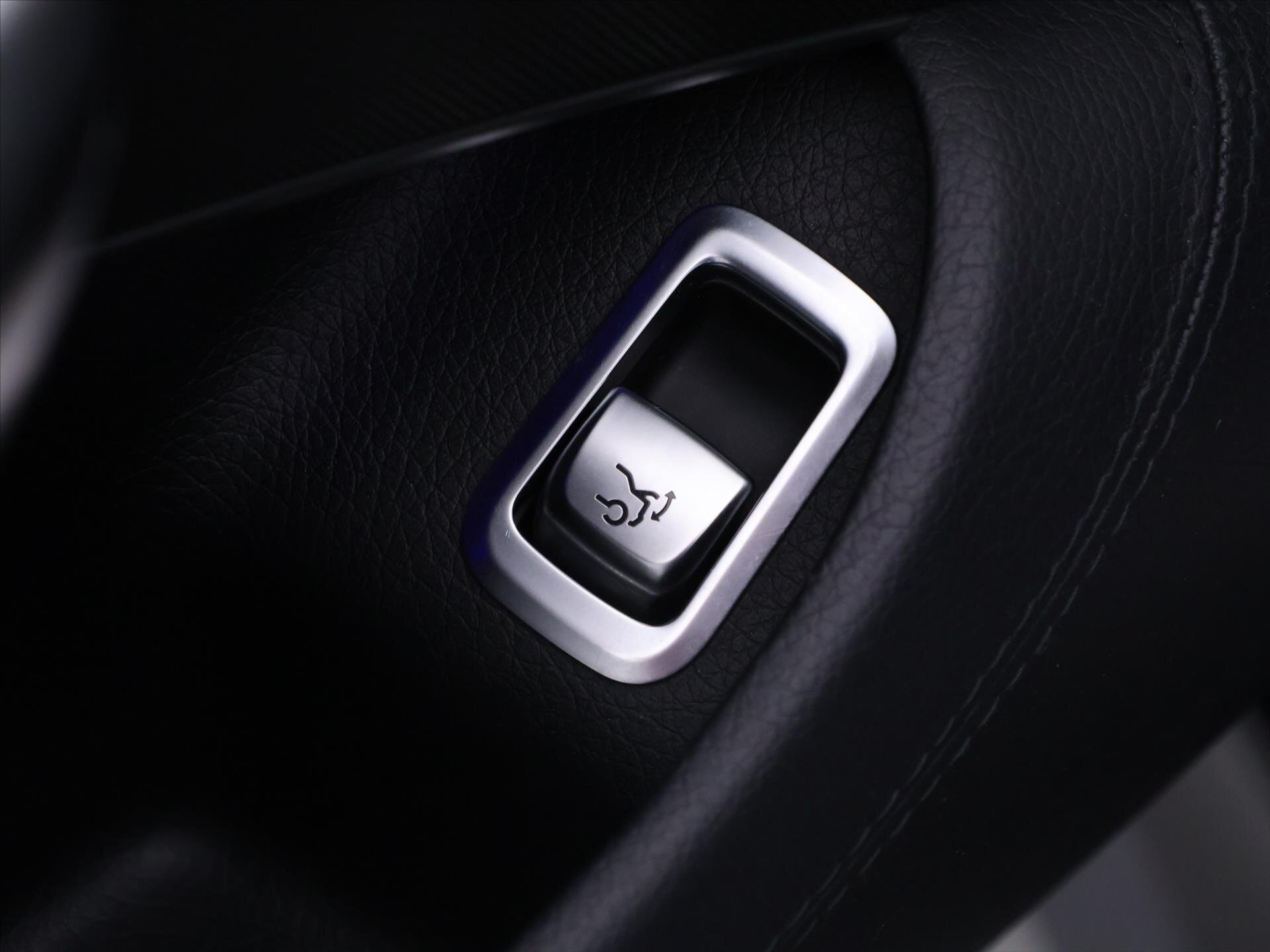 Mercedes-Benz Třídy S Kupé 5,5 l 430 kw