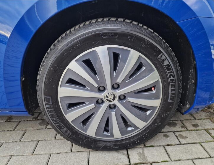 Škoda Superb Kombi 1,5 l 110 kw