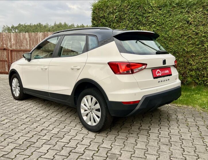 Seat Arona 4
