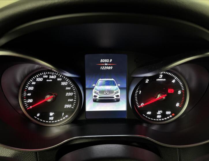 Mercedes-Benz GLC 13