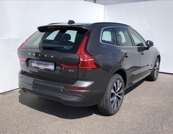 Volvo XC60 SUV / Terénní 2,0 l 145 kw