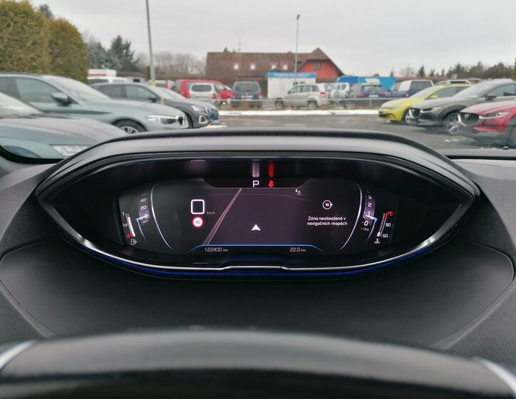 Peugeot 5008 SUV 1,5 l 96 kw