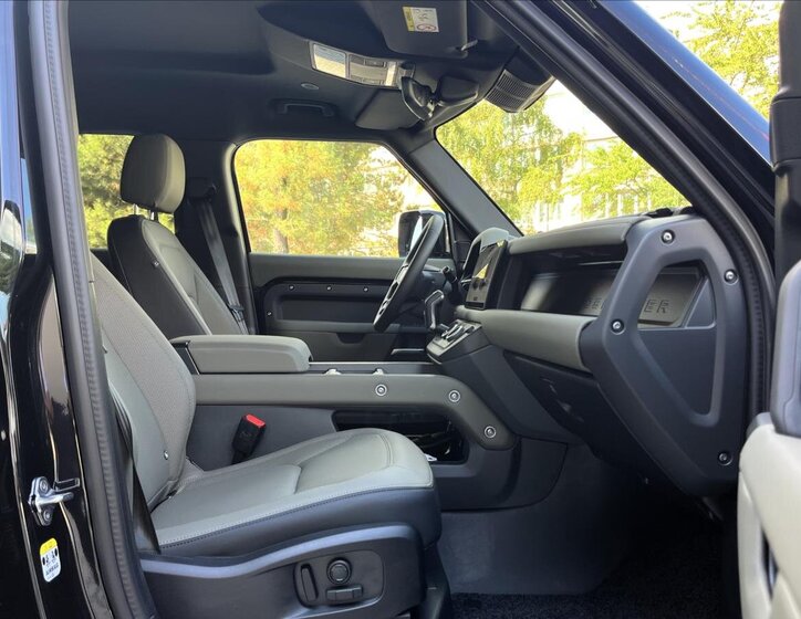 Land Rover Defender SUV / Terénní 3,0 l 183 kw