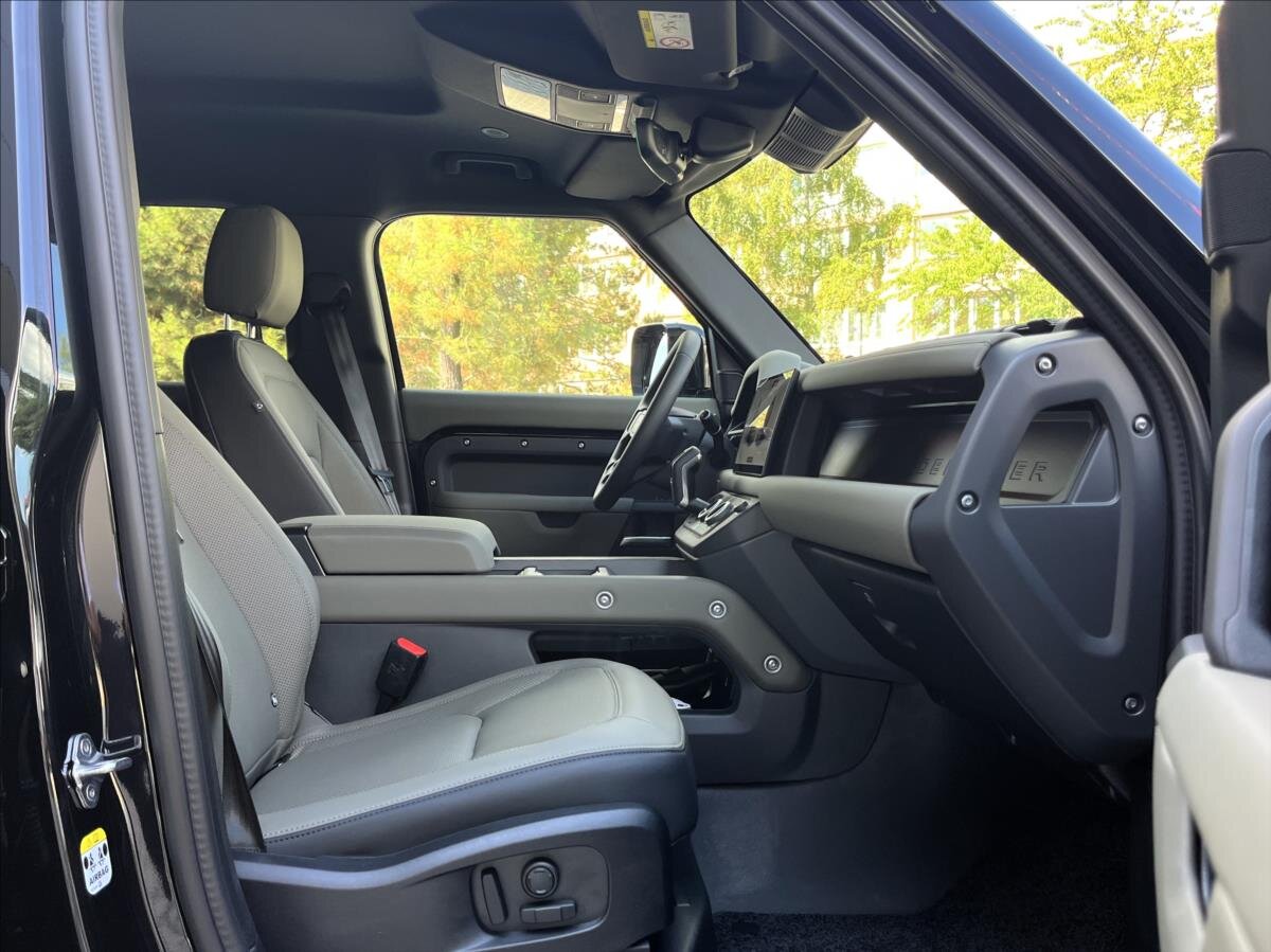 Land Rover Defender SUV / Terénní 3,0 l 183 kw