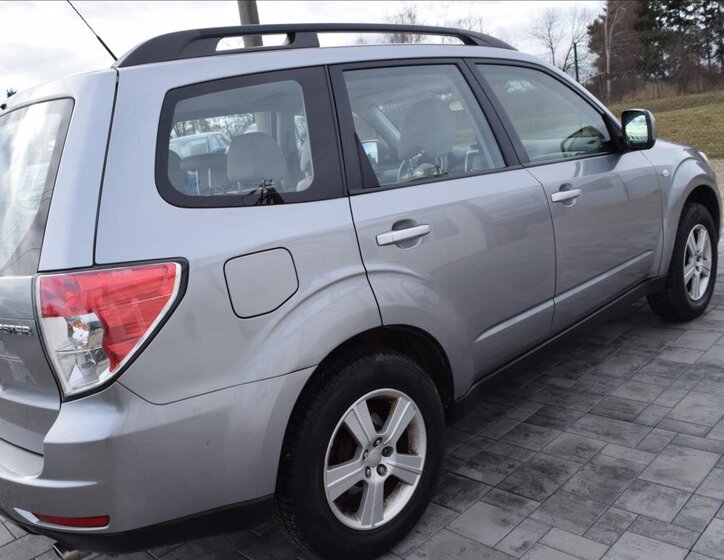 Subaru Forester SUV 2,0 l 110 kw