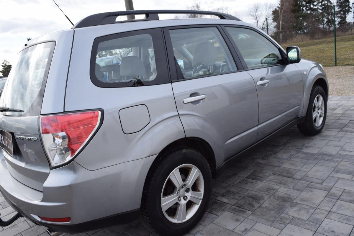Subaru Forester SUV 2,0 l 110 kw