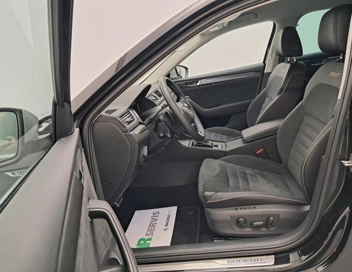 Škoda Superb 16