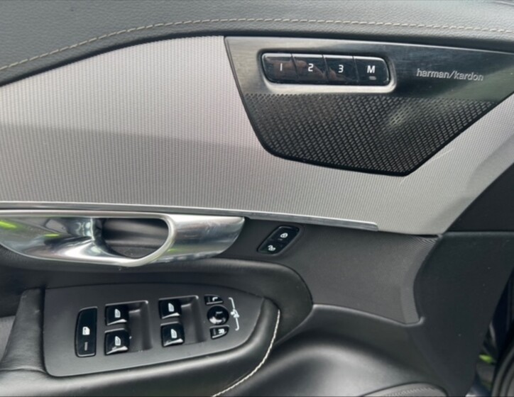 Volvo XC90 11