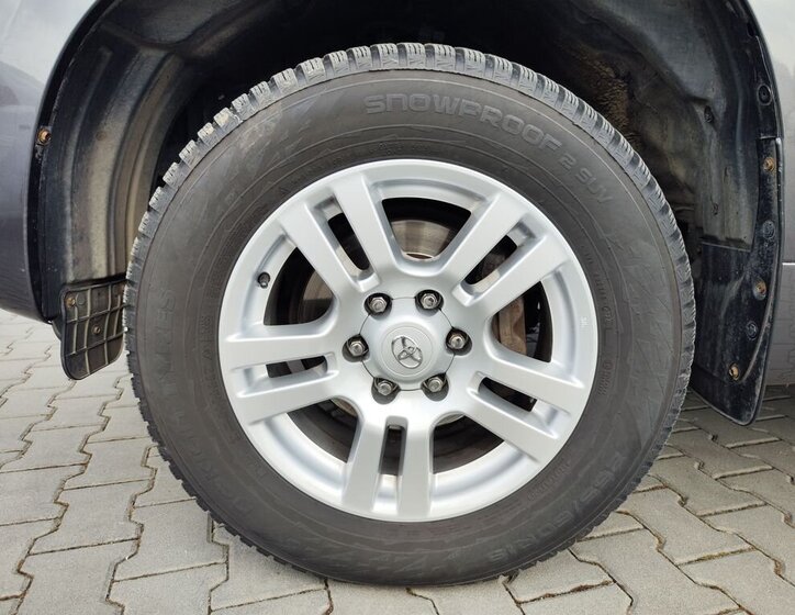 Toyota Land Cruiser SUV / Terénní 3,0 l 127 kw