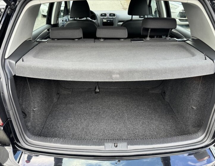 Volkswagen Golf Hatchback 1,6 l 77 kw