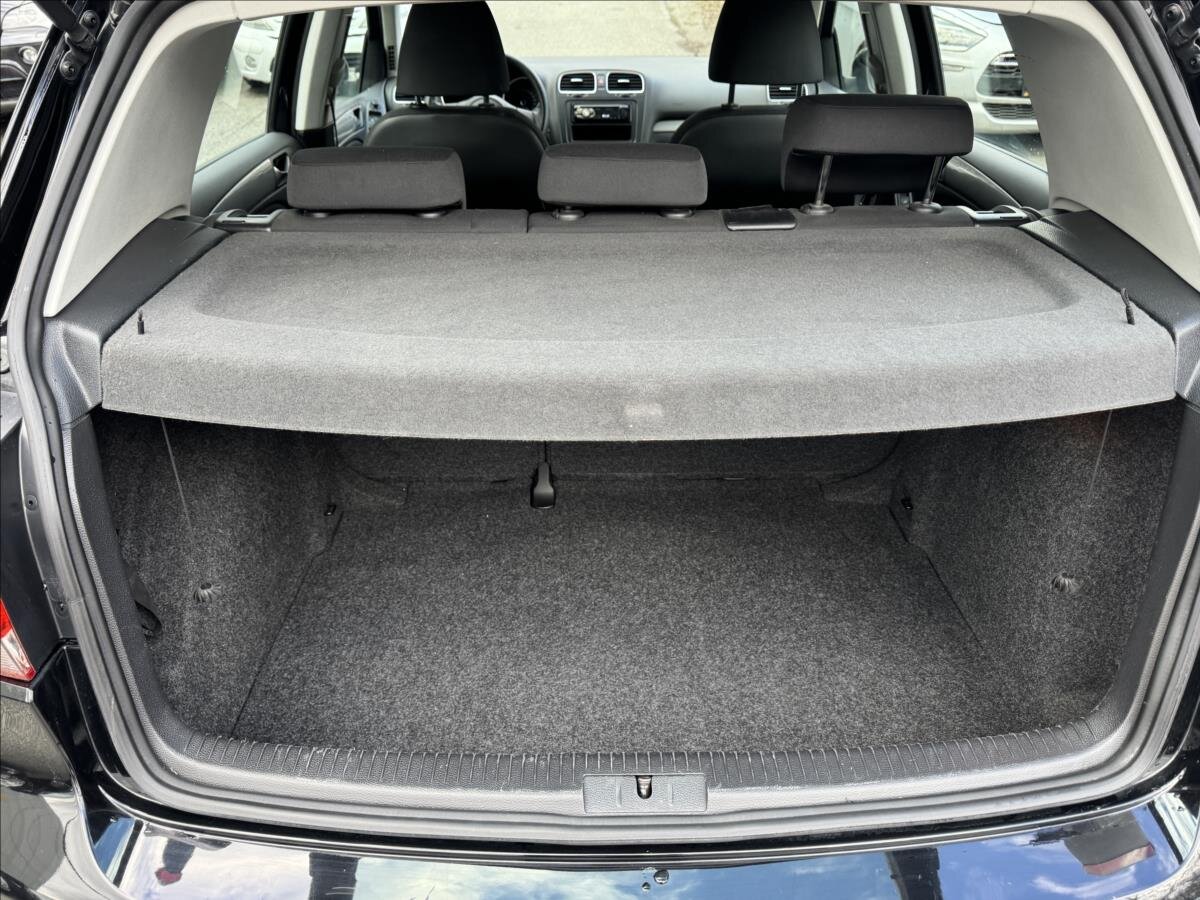 Volkswagen Golf Hatchback 1,6 l 77 kw