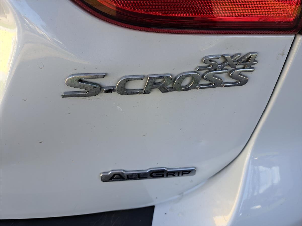 Suzuki SX4 S-Cross Hatchback 1,6 l 88 kw