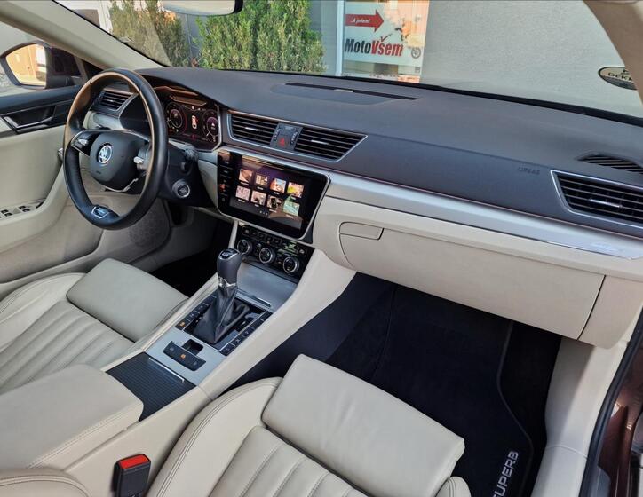 Škoda Superb 13
