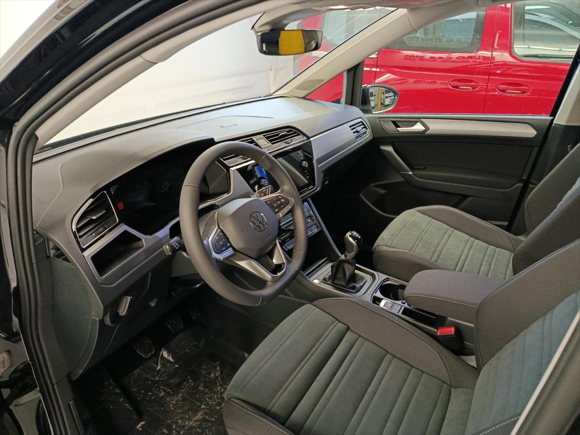 Volkswagen Touran MPV 1,5 l 110 kw