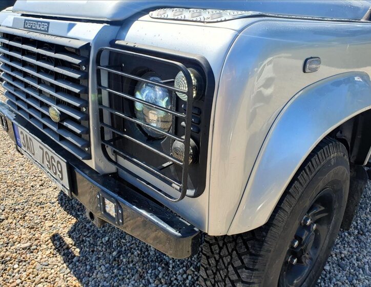 Land Rover Defender Ostatní 2,5 l 90 kw