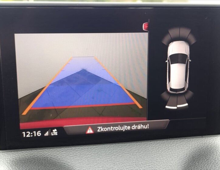 Audi Q2 SUV / Terénní 999,0 85 kw