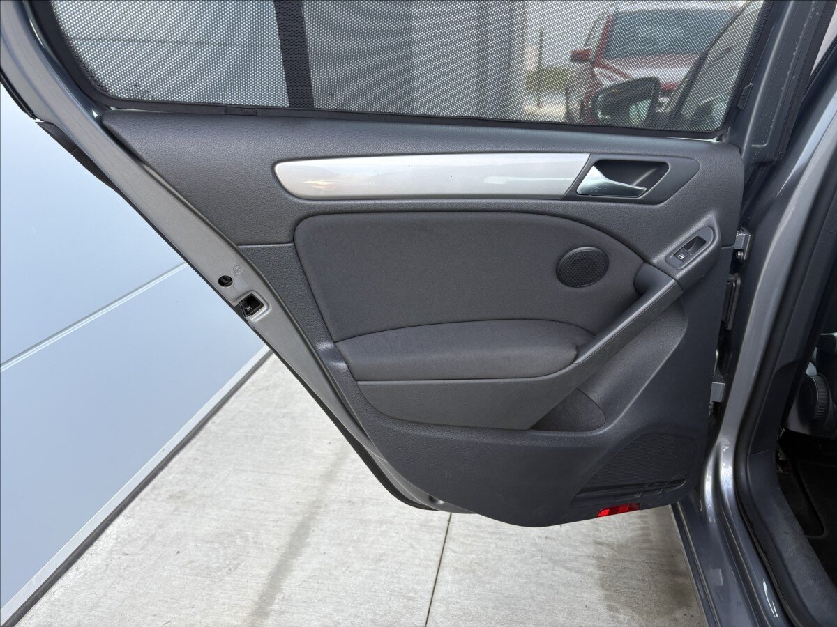 Volkswagen Golf Hatchback 1,2 l 77 kw